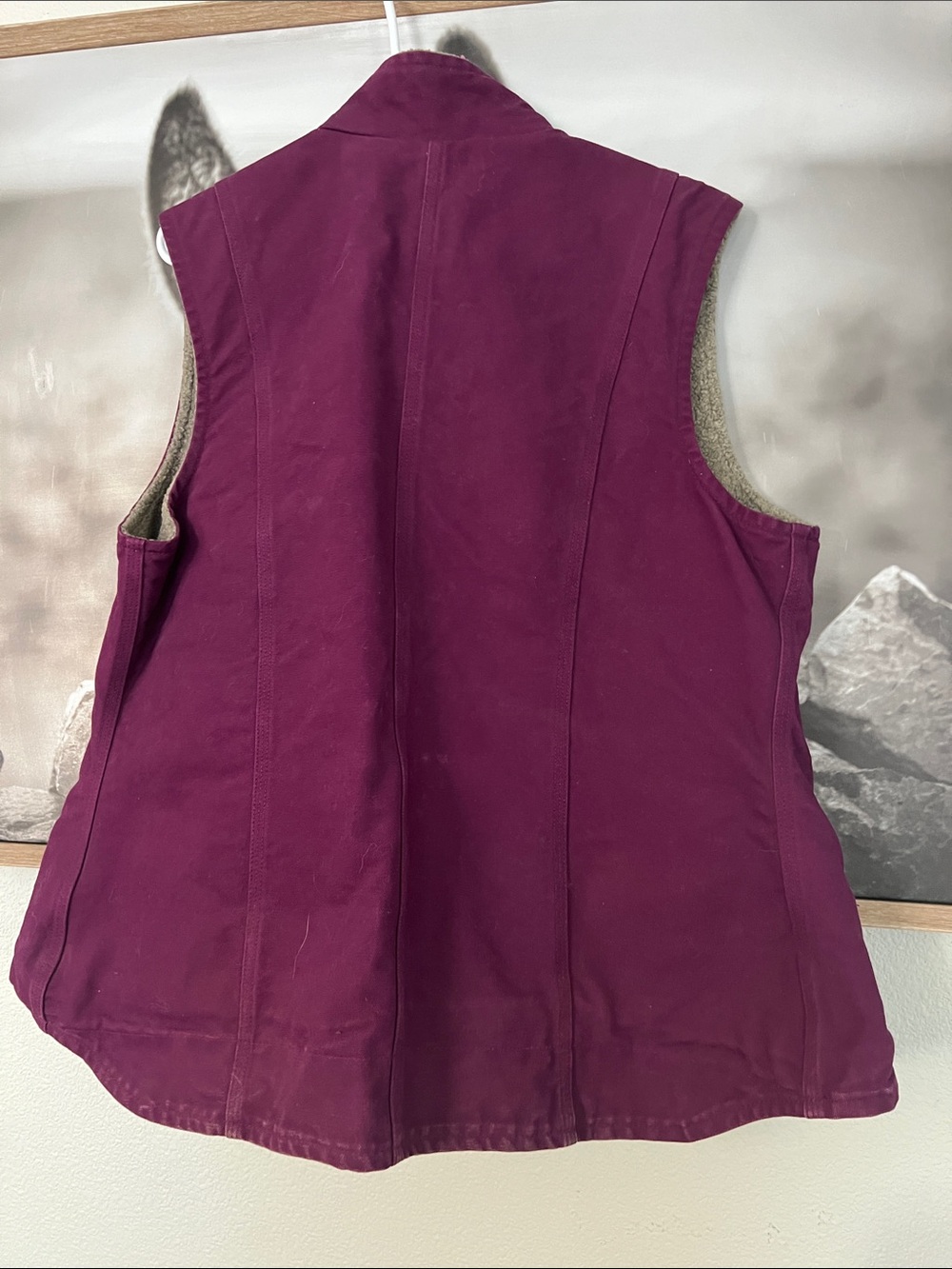 Carhartt Burgundy Work Vest with Tan Sherpa Lining - Picture 3 of 3
